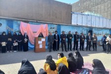 جشن میلاد منجی عالم بشریت در دبیرستان فاطمه الزهرا(س) اسلام‌آبادغرب برگزار شد+تصاویر