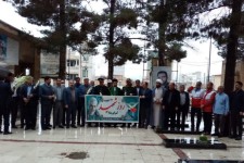 گلباران و عطرافشانی مزار شهدای اسلام‌آبادغرب+تصاویر