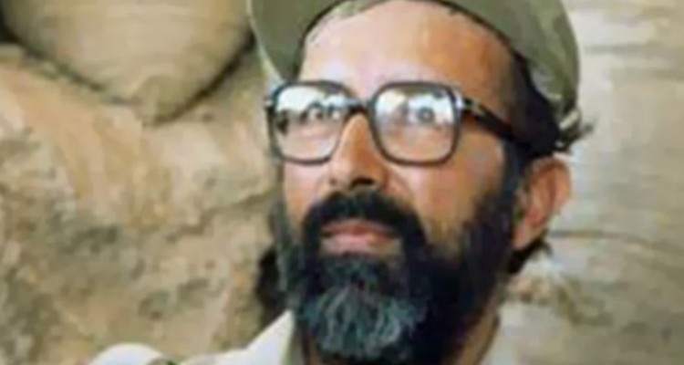 مکتب امام خمینی(ره) باید بعنوان پرورش دهنده "چمران"ها برای جوانان و دانشجویان امروز تبیین شود/مبارزین انقلابی کُرد چمران را بعنوان یک فرمانده شجاع و مکتبی می‌ستودند