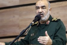 بانوان ما عفیف و پاک هستند و دست رد به سینه دشمن می‌زنند