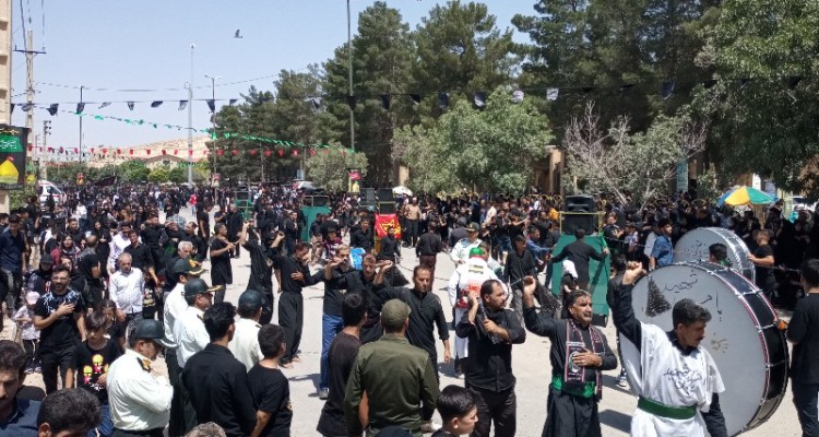 صحنه‌هایی از جلوه‌گری شور حسینی در اسلام‌آبادغرب