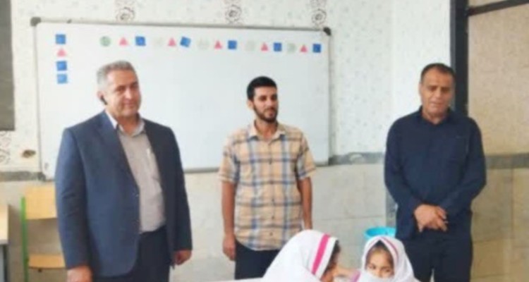 تجهیز دبستان عشایری در اسلام‌آبادغرب با کمک سپاه