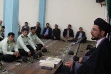 دیدار و تجدید میثاق فرماندهی و کارکنان انتظامی اسلام آبادغرب با امام جمعه شهرستان