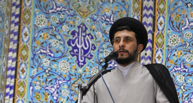 دستور قرآن برخورد با ظالمین است