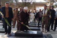 غبار روبی مزار شهدای شهرستان اسلام آبادغرب