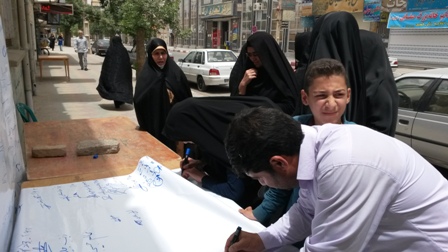 تازیانه اصلاح طلبان تندرو بر چهره اعتدال تدبیر و امید/دهن کجی مشاوران اعتدال به نظام با احضارمدیران پیرو خط رهبر تازیانه اصلاح طلبان تندرو بر چهره اعتدال تدبیر و امید/دهن کجی مشاوران اعتدال به نظام با احضارمدیران پیرو خط رهبر