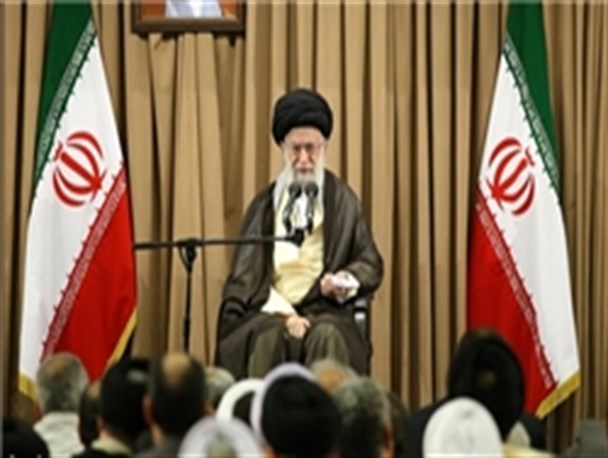 عاملان جنایت هفتم تیر آزادانه در اروپا و امریکا فعالیت میکنند/ کسانی که چهره هیولایی امریکا را با بزک رسانهای میپوشانند خائنند عاملان جنایت هفتم تیر آزادانه در اروپا و امریکا فعالیت میکنند/ کسانی که چهره هیولایی امریکا را با بزک رسانهای میپوشانند خائنند