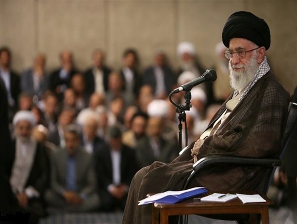 دانشگاه را از حاشیهسازی و سیاستبازی دور نگه دارید/ در مسئله بورسیهها به خیلیها ظلم شد دانشگاه را از حاشیهسازی و سیاستبازی دور نگه دارید/ در مسئله بورسیهها به خیلیها ظلم شد