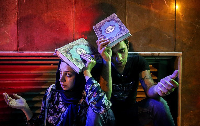 (تصاویر) مراسم احیای شب قدر (تصاویر) مراسم احیای شب قدر