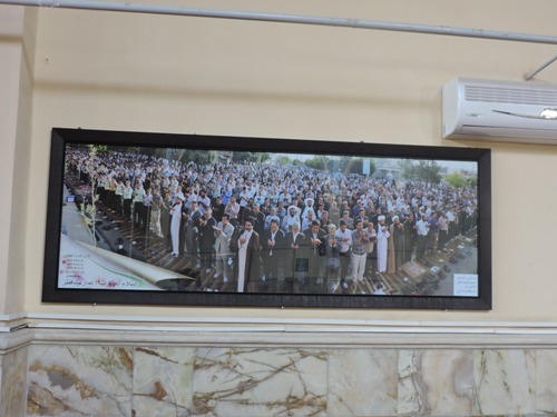 نصب تابلو تجلی عشق در مسجد جامع اسلام آباد غرب نصب تابلو تجلی عشق در مسجد جامع اسلام آباد غرب