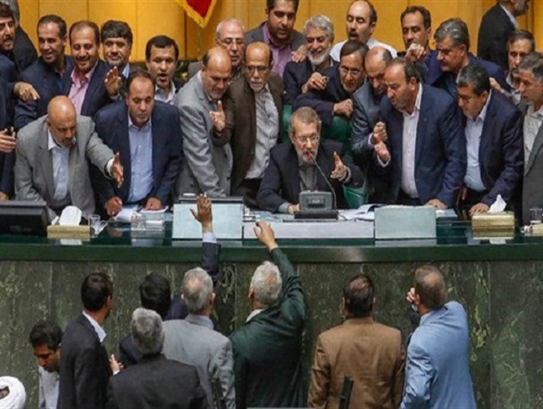   واکنش رسانه های خارجی به تاریخی ترین مصوبه 20 دقیقه ای مجلس