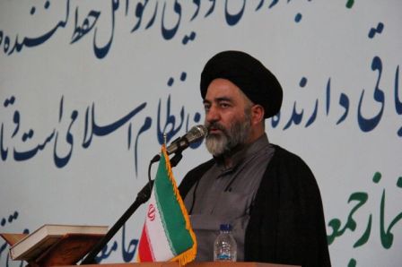  باید روح ظلم ستیزی  و مبارزه با استکبار را در خودمان تقویت کنیم/برای تحقق اقتصاد مقاومتی باید به تولید داخلی اهمیت بدهیم