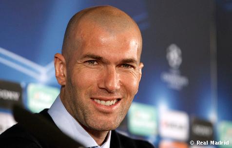 مراسم معارفه زیدان در باشگاه رئال مادرید مراسم معارفه زیدان در باشگاه رئال مادرید