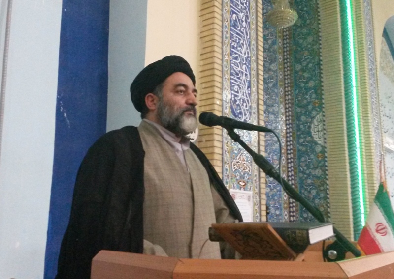 اعدام شیخ نمر امتداد مبارزه گسترده با اسلام و شیعه است/کسی که در فتنه 88 دست داشته امروز با وقاحت تمام برای مجلس و خبرگان رهبری ثبت نام می کند؟!