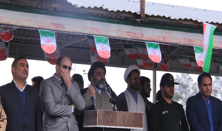 شعار مرگ بر آمریکا ادامه دارد /انقلاب مال مستضعفین و پابرهنه هاست/به کسی رای بدهید که خط قرمز های نظام را رعایت کند/استاندار،فرماندار توهین کننده به رهبری را عزل کند