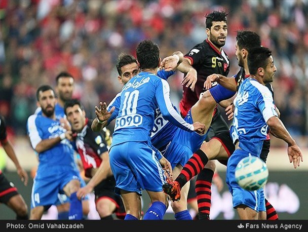 پایان افسانه 4 برای آبیها/ پرسپولیس با گلباران استقلال به صدر رفت + جدول و عکس پایان افسانه 4 برای آبیها/ پرسپولیس با گلباران استقلال به صدر رفت + جدول و عکس