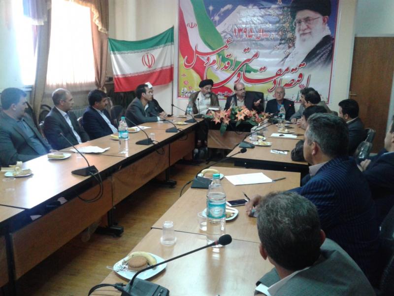 تشریح برنامه های هفته معلم در اسلام آباد غرب/از 2100 معلم اسلام آبادی تجلیل می شود