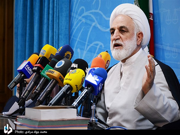 مطابق قانون با فائزه هاشمی برخورد می‌شود/دیدار فائزه با اعضای بهاییت زشت و قبیح بود/عامل انفجار دفتر حزب جمهوری براساس شنیده‌ها آزاد اما تحت تعقیب است