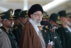 خرمشهرها در پیش است؛ نه در میدان جنگ نظامی، در میدانی که از جنگ نظامی سختتر است خرمشهرها در پیش است؛ نه در میدان جنگ نظامی، در میدانی که از جنگ نظامی سختتر است