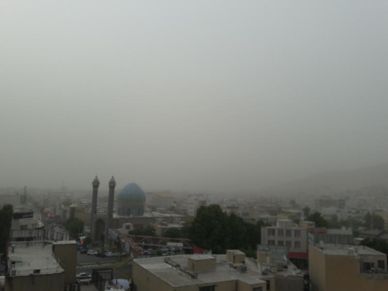 "خاک" بر سر هوای شهر اسلام آبادغرب /مسئولان به داد مردم برسند