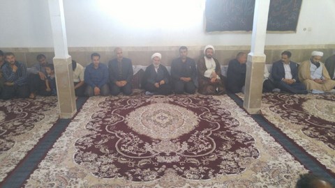 دیدار نماینده مجلس خبرگان با مردم خسارت دیده هرسم