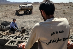 جنگ با محرومیت با سلاح جوانی و روحیه بسیجی/ دانشجویانی که در لباس جهاد خدمت می کنند + تصاویر