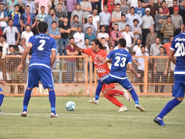 نیشخند فوتبال به اقتصاد مقاومتی! نیشخند فوتبال به اقتصاد مقاومتی!