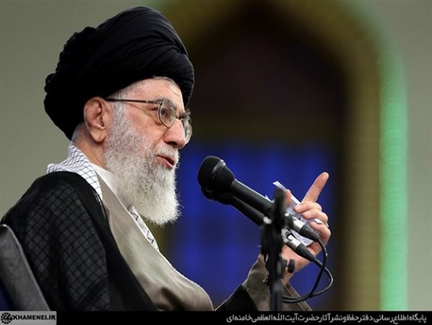 باید افراد خاطی در بحث حقوق های نجومی مجازات شوند/ تنها عزل و برکناری مسئولان کافی نیست/ نباید موضوع برداشت های غیر مجاز و حقوق های نجومی به فراموشی سپرده شود/ لزوم پیگیری مسئولین نسبت به پرداخت های غیرمتعارف