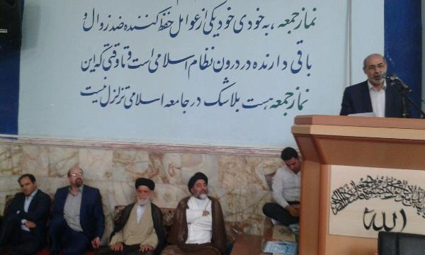 حاشیه های سخنرانی معاون عمرانی استاندار پیش از خطبه های  نماز جمعه در اسلام آبادغرب/چرا به مردم دروغ می گویید؟!