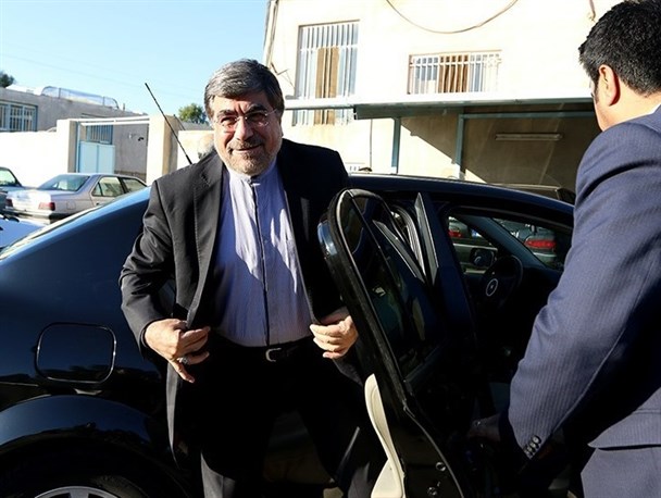 وزیر فرهنگ در برابر روحانی می‌ایستد؟!