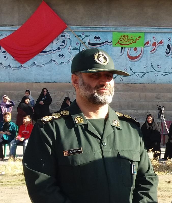 ما باید در کارهایمان از مولایمان علی(ع) مدد بگیریم و ایشان را الگو قرار دهیم و راه و روش ایشان را ادامه بدهیم