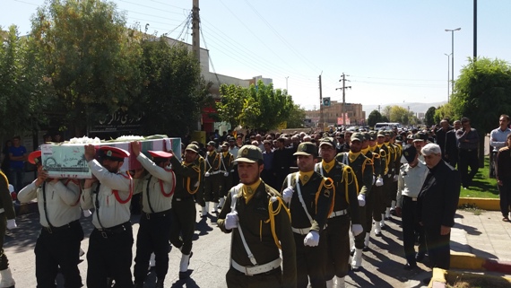 پیکر مطهر شهید تازه تفحص شده دفاع مقدس "مسعود سلیمی" در اسلام آبادغرب تشییع شد پیکر مطهر شهید تازه تفحص شده دفاع مقدس "مسعود سلیمی" در اسلام آبادغرب تشییع شد