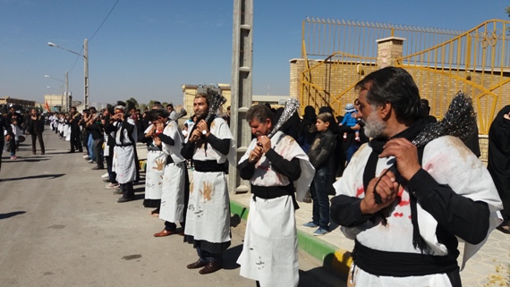 عزاداری روز عاشورا در اسلام آبادغرب به روایت تصویر