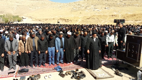 نماز ظهر عاشورا در اسلام آبادغرب اقامه شد