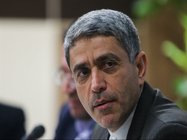 انتقاد طیب‌نیا از همراهی نکردن بانک‌های بزرگ اروپایی با ایران