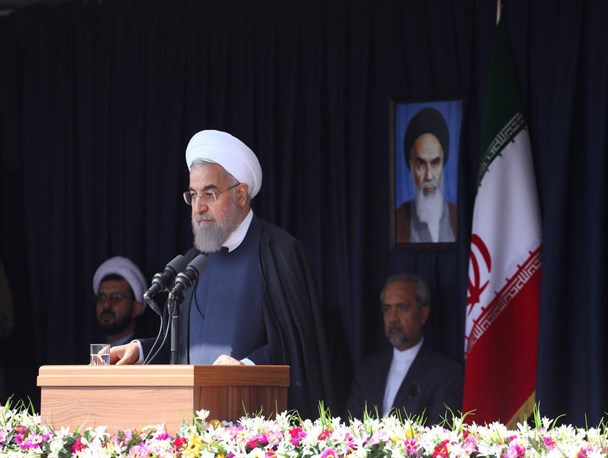 تلاش دولت بازکردن زنجیر تحریم ها از دست و پای اقتصاد کشور است