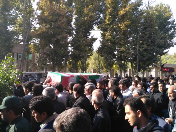 عکس/تشییع پیکر شهید مهندس مصیب قنبری عکس/تشییع پیکر شهید مهندس مصیب قنبری