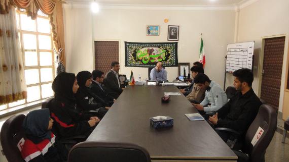 دیدار دانش آموزان نخبه ورزشی با فرماندار اسلام آباد غرب+عکس