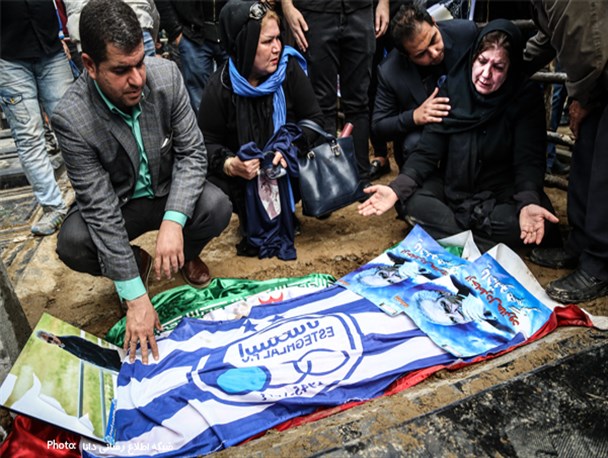 تصاویر/ مراسم خاکسپاری زنده یاد منصور پورحیدری