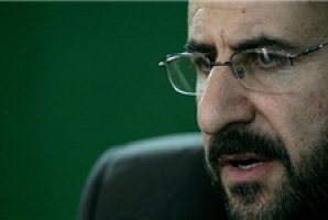 موضع‌گیری روحانی و ظریف در قبال انتخابات آمریکا بیانگر نگرانی از سرنوشت برجام است/ ساختارها در آمریکا نقش دارند نه افراد