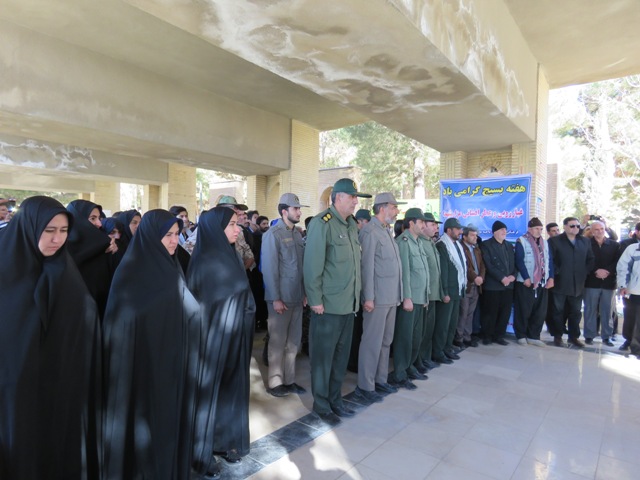 دیدار با امام جمعه شهرستان/غبارروبی مزار شهدای اسلام آبادغرب