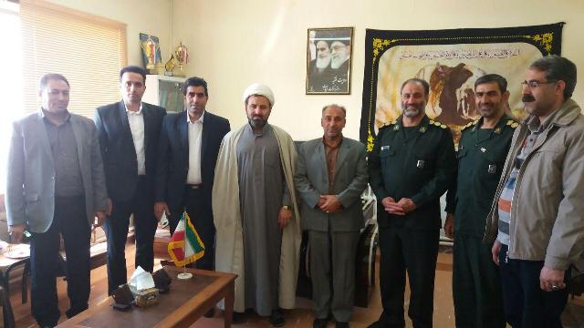 دیدار مدیر و کارکنان اداره ارشاد و اداره اوقاف اسلام آبادغرب با فرمانده سپاه شهرستان