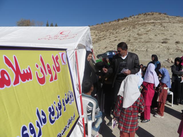 خدمات رسانی به یکی از روستاهای محروم اسلام آبادغرب در اردوی جهای یک روزه