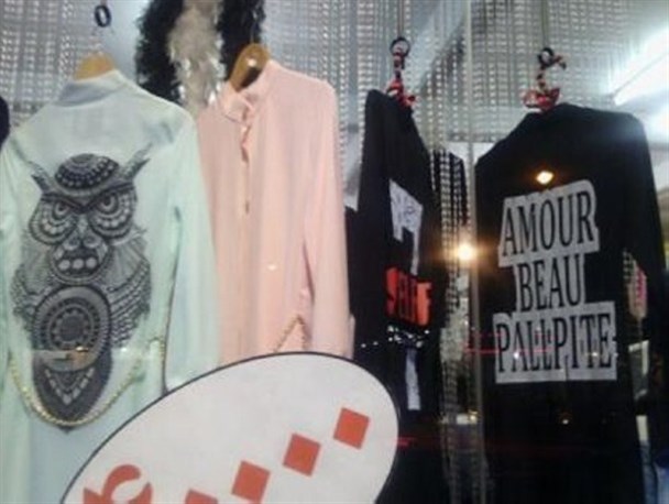 ترویج بی بندباری با مدلینگ های خیابانی/ ورود به شبکه مدلینگ با اراده خودتان، اما خروج از آن دست شما نیست/ اجبار به پوشش لباس های نامتعارف و تردد در خیابانهای تهران