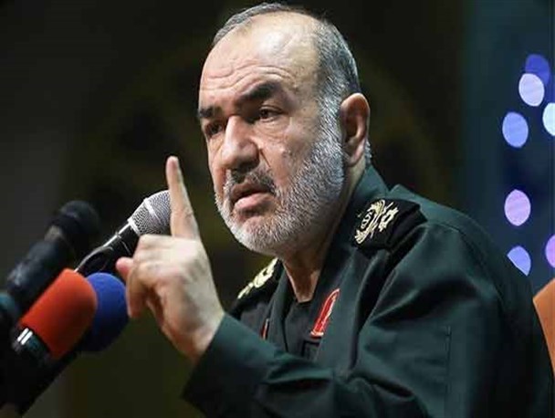 همه آمارها و شاخص ها نشان می دهد آمریکا در حال زوال است/ ملت ایران اجازه نمی دهد تفکر غرب گرایانه میدان دار سیاست خارجی نظام و انقلاب شود