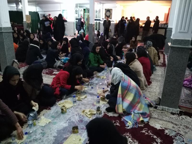 امداد رسانی به مسافران گرفتار در برف و کولاک گردنه شاهبداغ