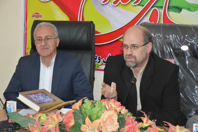 فرماندار: مطالبات معوق سالهای 91 تا 94فرهنگیان اسلام آبادغرب پرداخت شده است/مدیر آموزش و پرورش: تحصیل 22 هزار نفر دانش آموز دختر و پسر در مقاطع مختلف شهرستان فرماندار: مطالبات معوق سالهای 91 تا 94فرهنگیان اسلام آبادغرب پرداخت شده است/مدیر آموزش و پرورش: تحصیل 22 هزار نفر دانش آموز دختر و پسر در مقاطع مختلف شهرستان