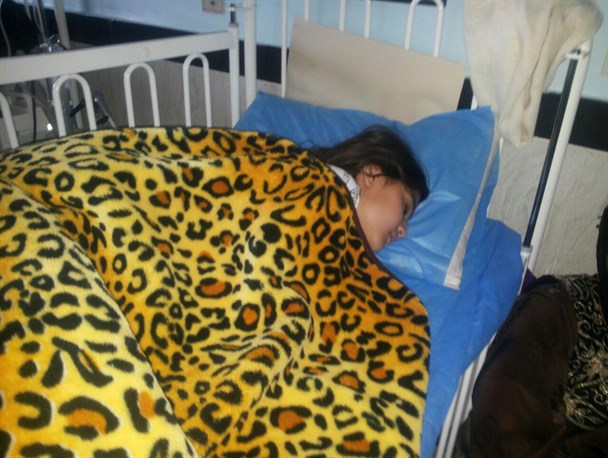 تنبیه بدنی دانش آموز دختر سروآبادی توسط معلم/ نارین در بیمارستان بستری شد