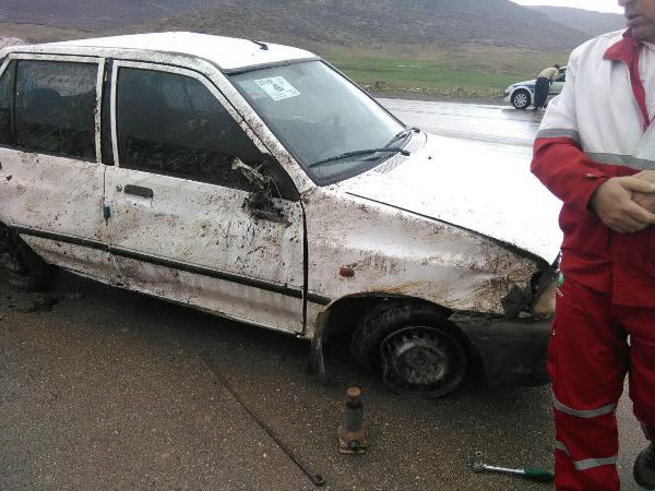 واژگونی پراید در جاده اسلام آبادغرب-کرمانشاه+عکس