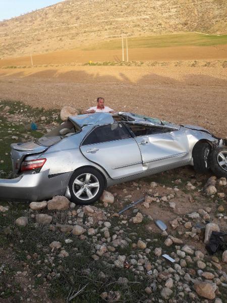 واژگونی سواری تویوتا در محور اسلام  آباد به کرمانشاه 2مصدوم برجای گذاشت+عکس